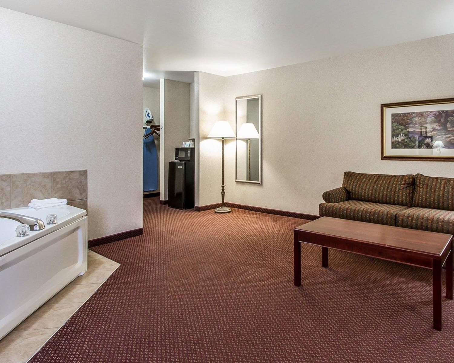 Quality Inn Suites Fort Madison Near Hwy 61 11/21