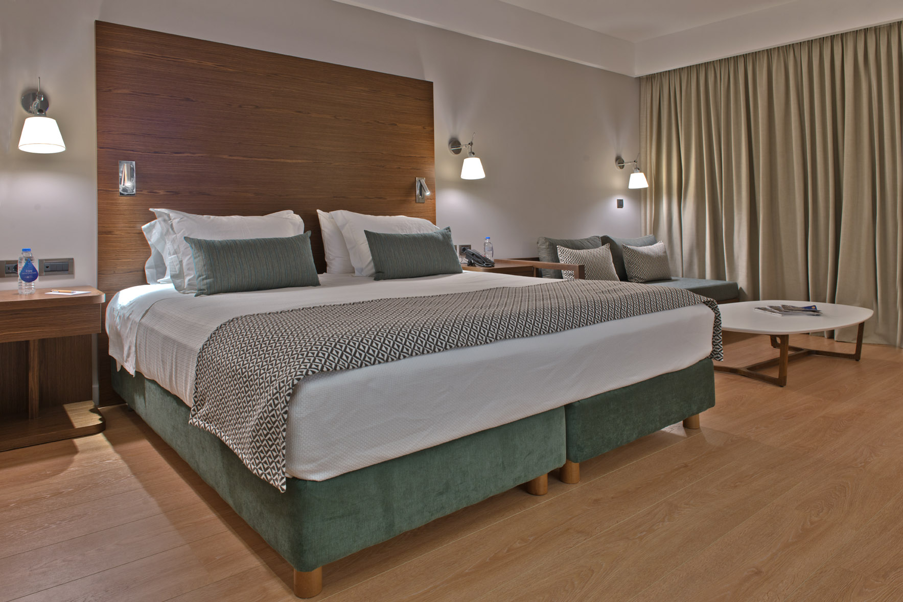 جناح جونيور