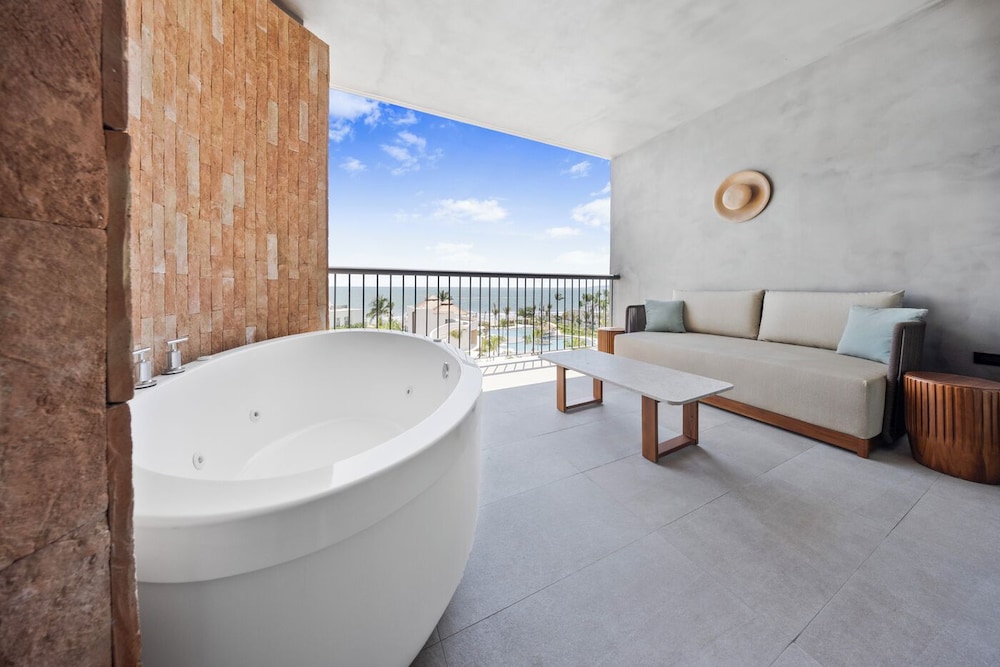 Unico Hotel Vallarta Adults Only 48/50