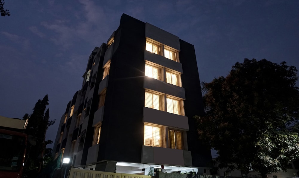 Fabhotel Ajay Inn Viman Nagar 1/37