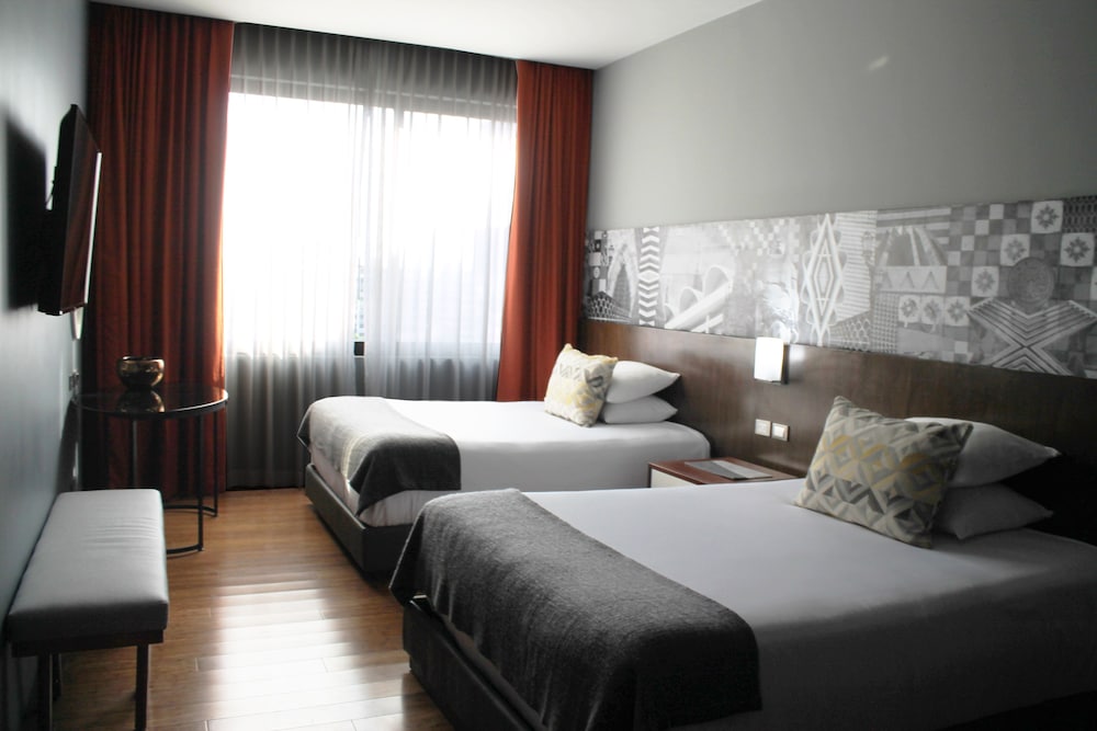 ROOM, 2 DOUBLE BEDS