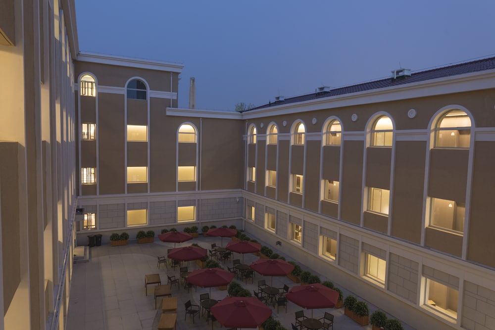 Holiday Inn Express Beijing Badaling in BEIJING
