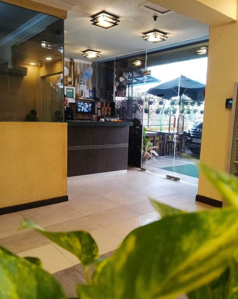 Twins Hotel Manggadua 7/65