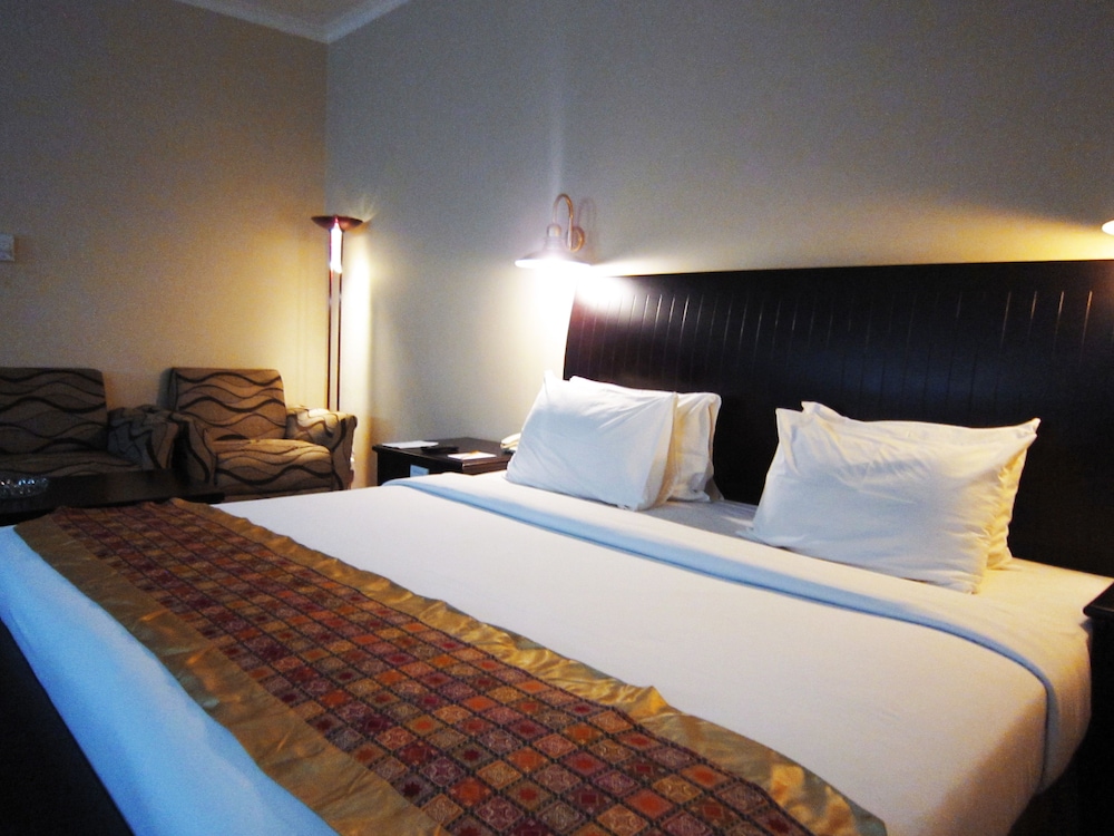 Furaya Hotel 15/37