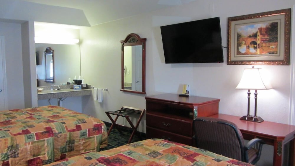 Regency Inn 27/30