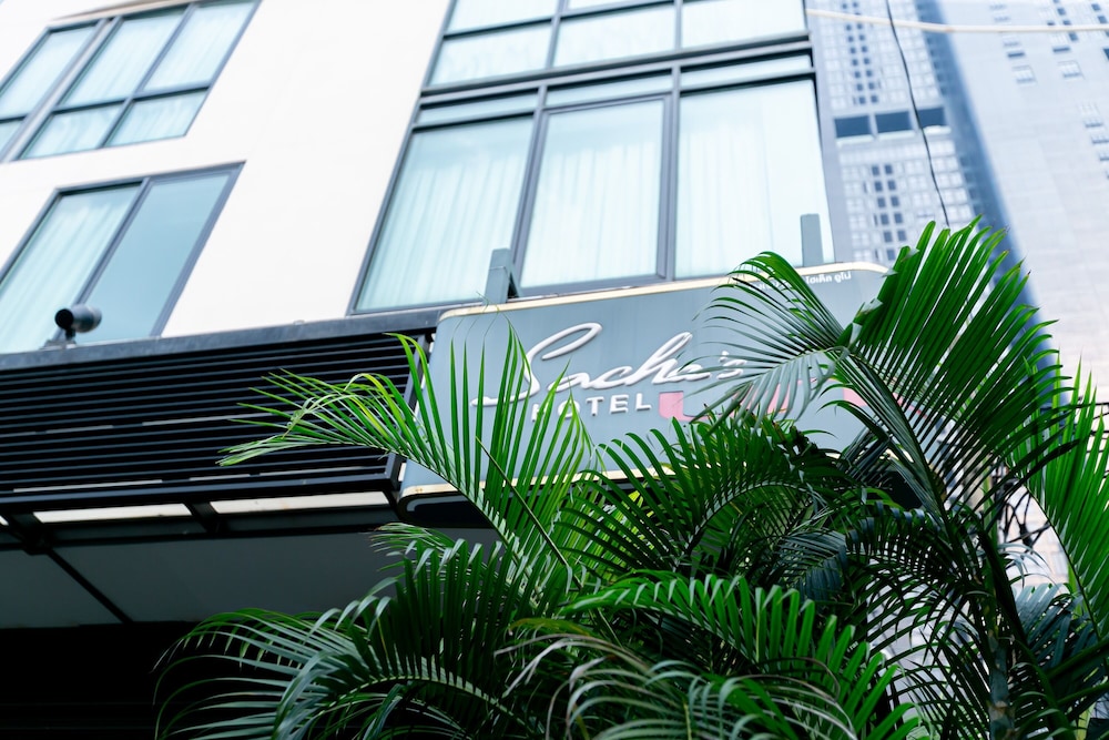 Sacha Hotel Uno 4/50