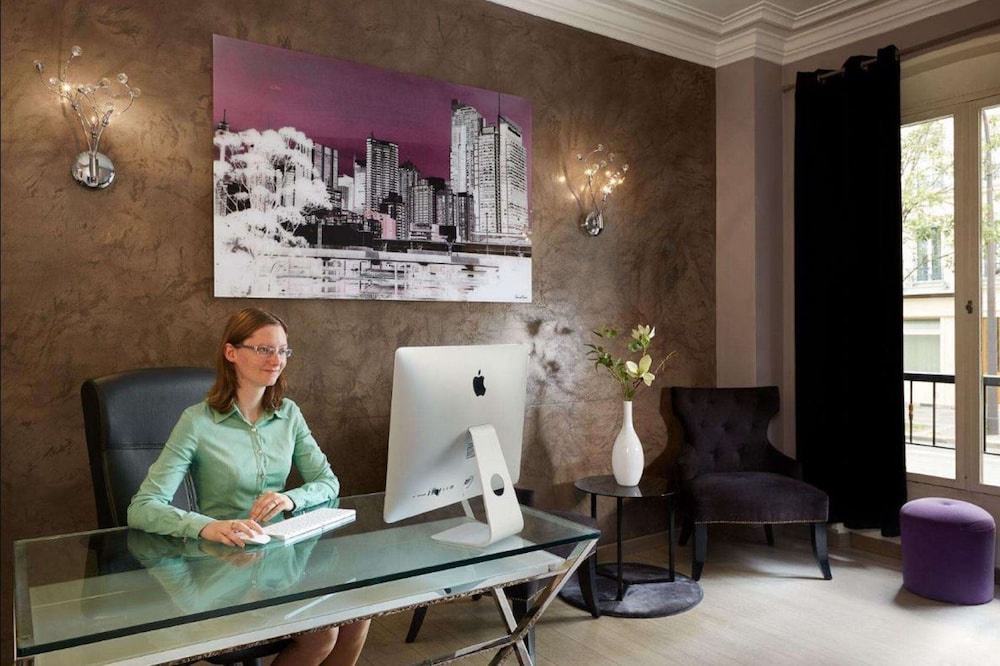 Hotel Le Twelve 5/50