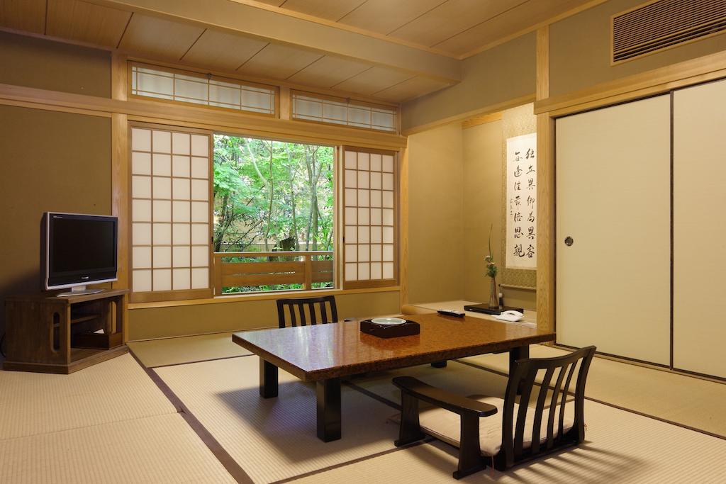 HINOHARU RYOKAN 10/18