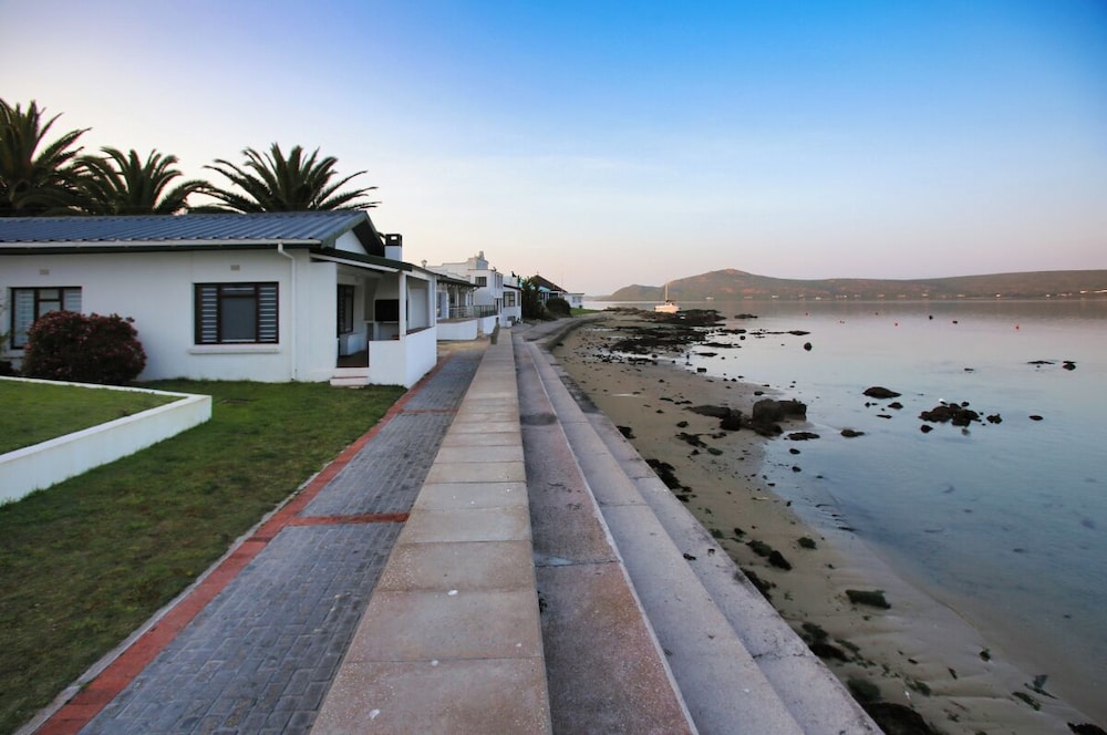 Sea Cottage 34/50
