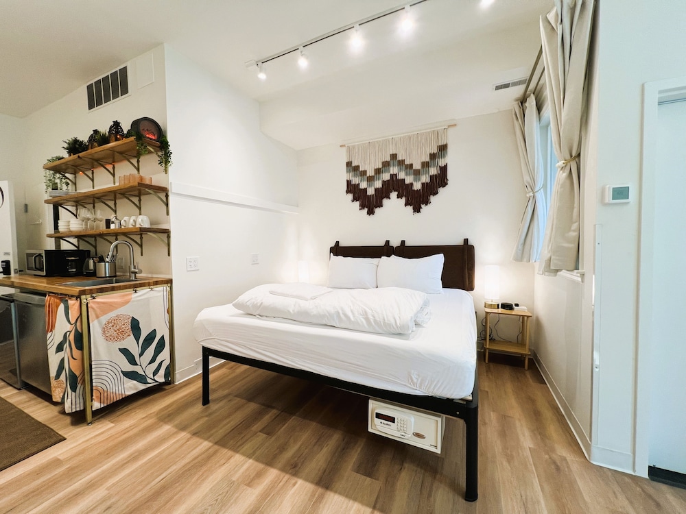 Highroad Hostel Dc 13/48
