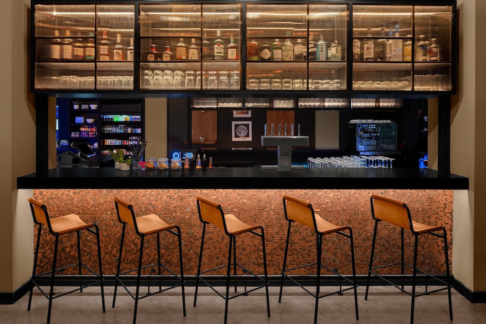 Moxy Houston Downtown 35/50