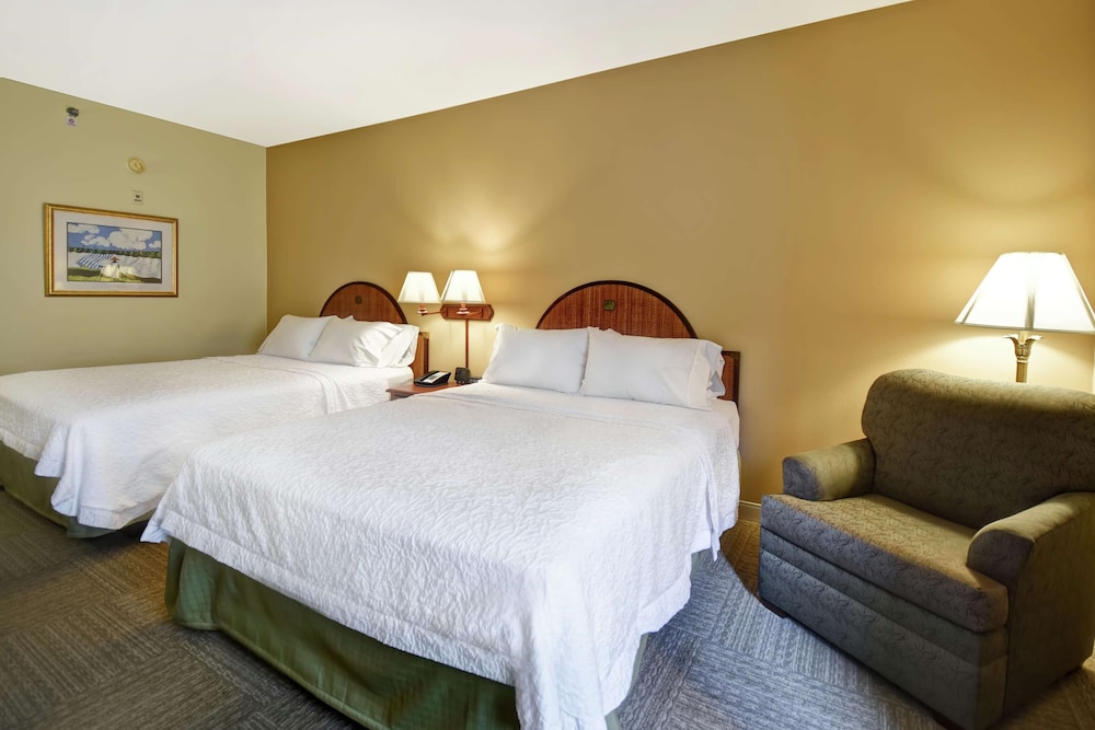 Hampton Inn Suites Charleston West Ashley 16/56
