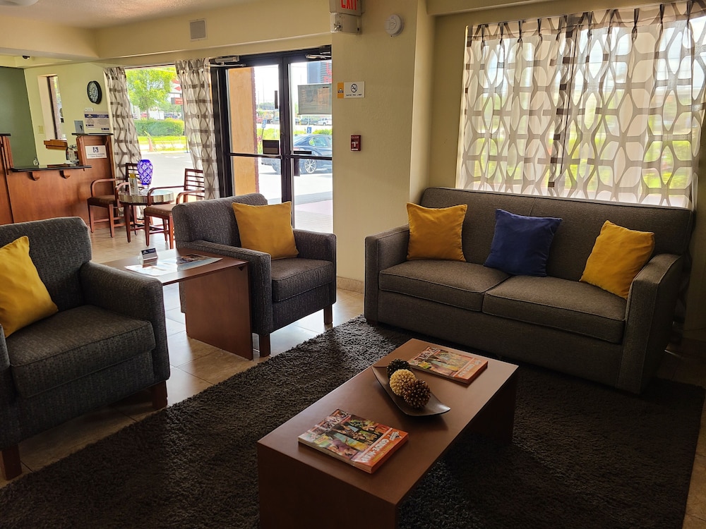 Quality Inn & Suites Orlando East - UCF Arena 34/43