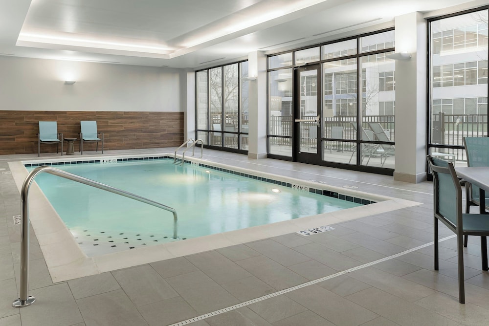 Towneplace Suites By Marriott Cincinnati Oakley 14/37