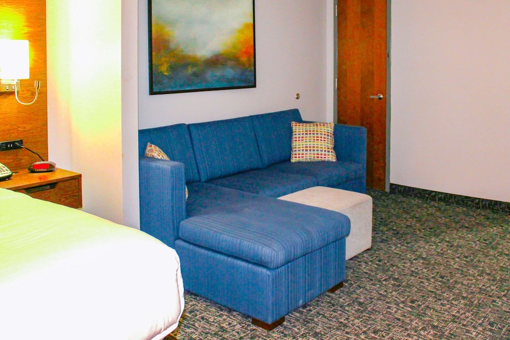 Comfort Inn & Suites Near Lake Guntersville 42/52