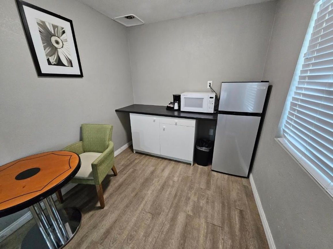 Hotel Ridgecrest An Extended Stay Studio 13/21