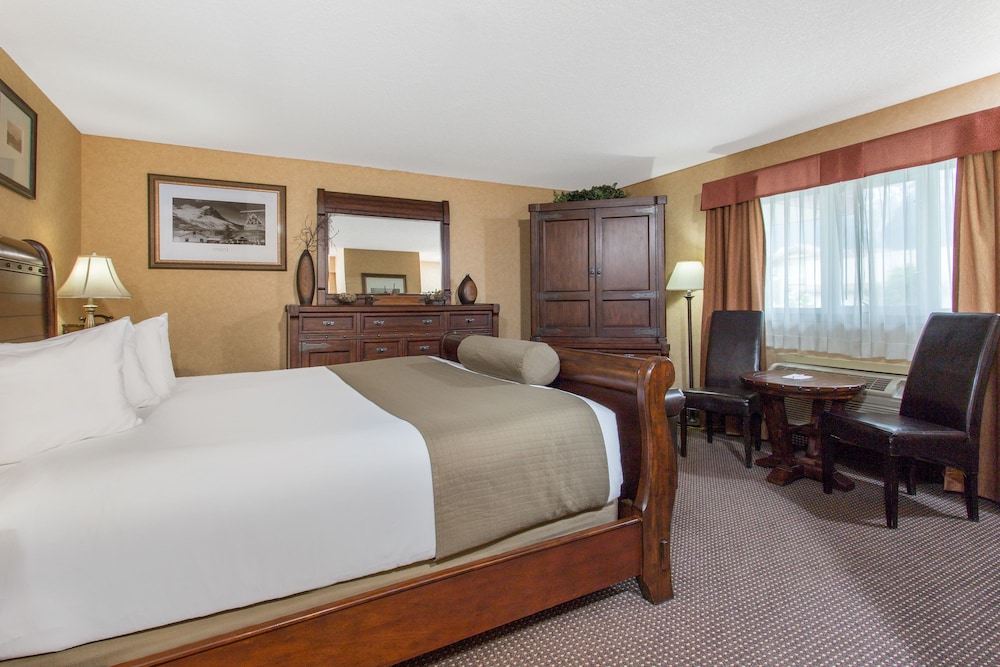 Canmore Inn Suites 13/24