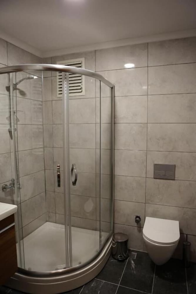 Hotel Caglayan 52/54