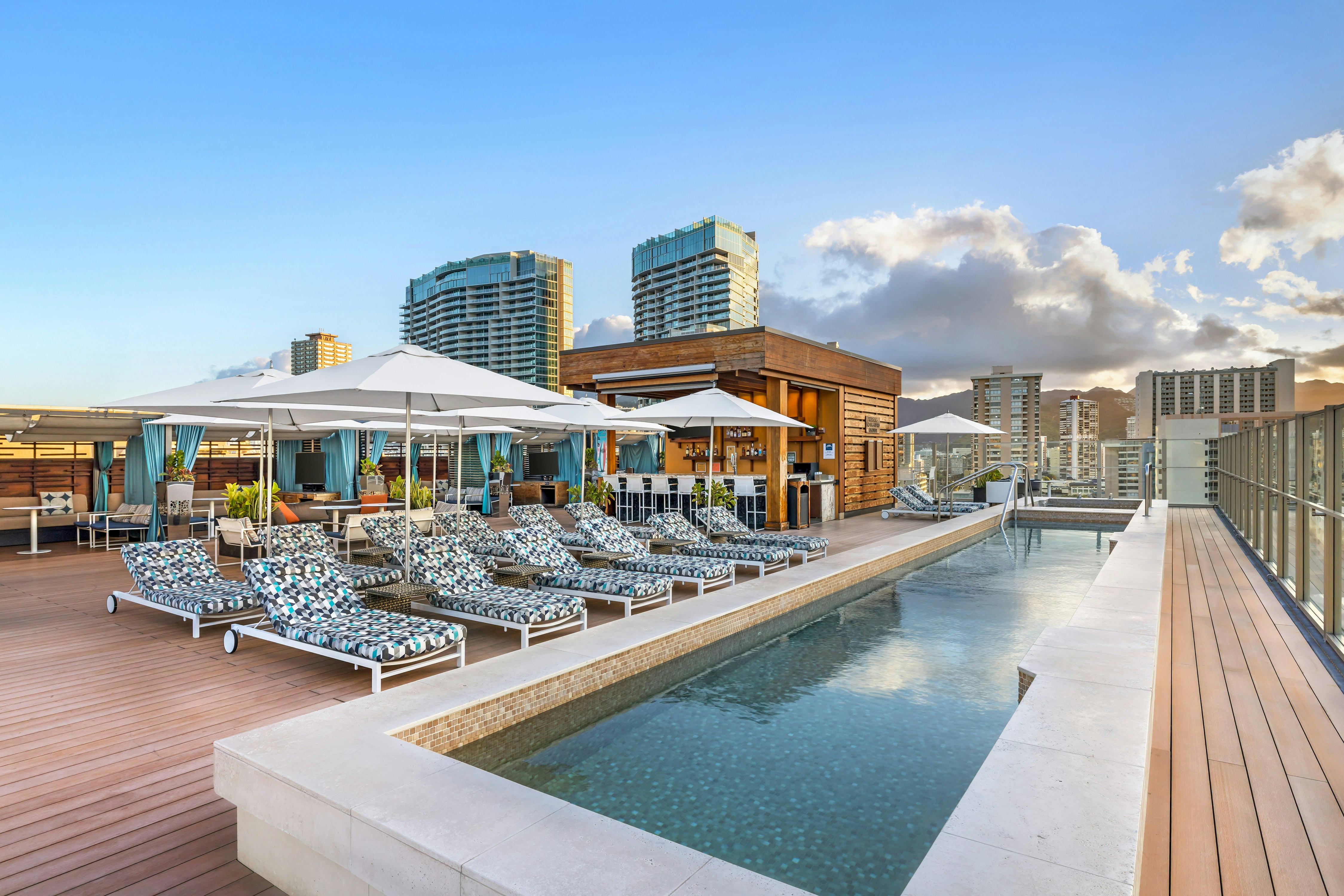 Hokulani Waikiki By Hilton Grand Vacations 67/68