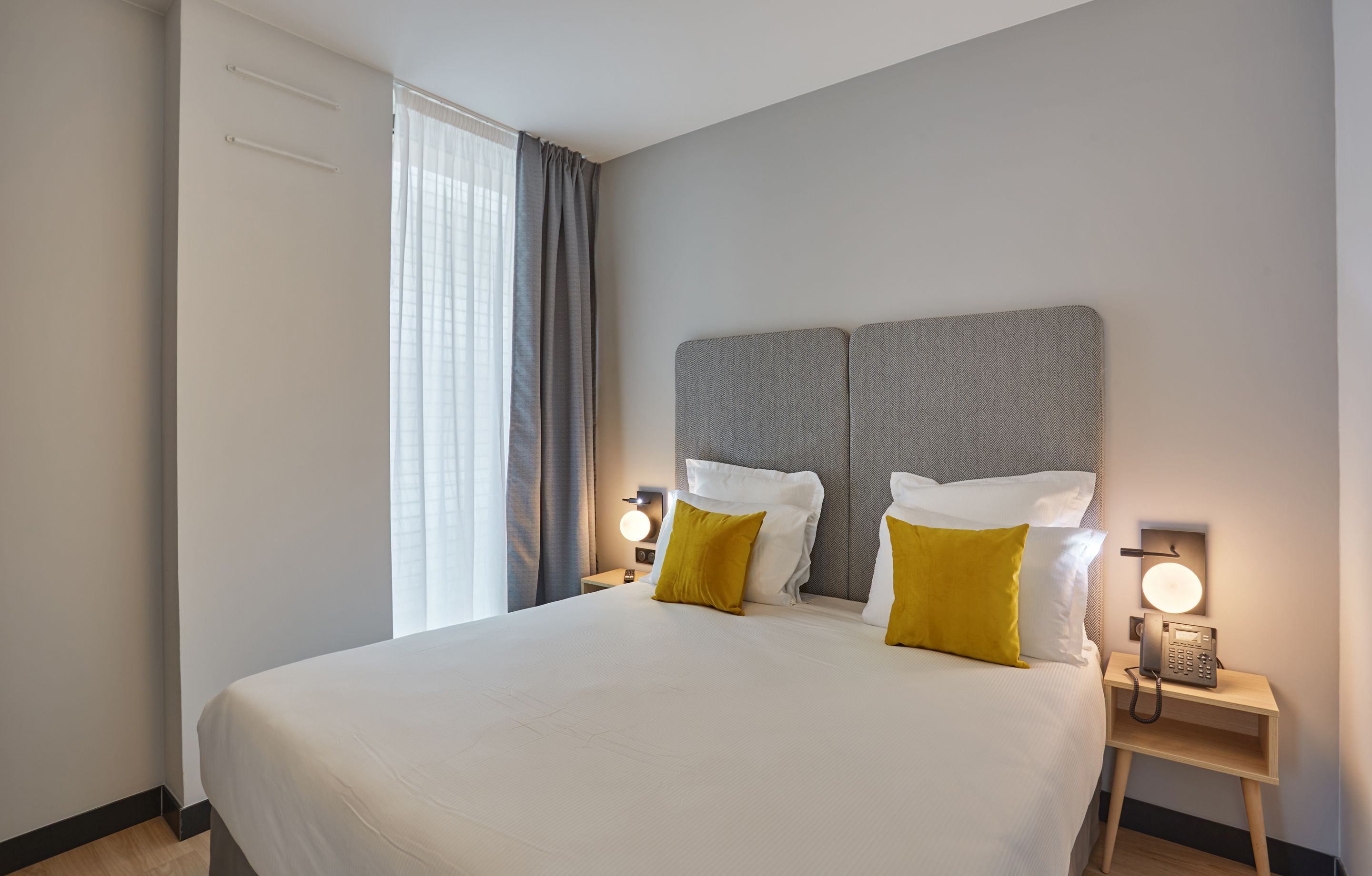 2 ROOMS, APARTMENT