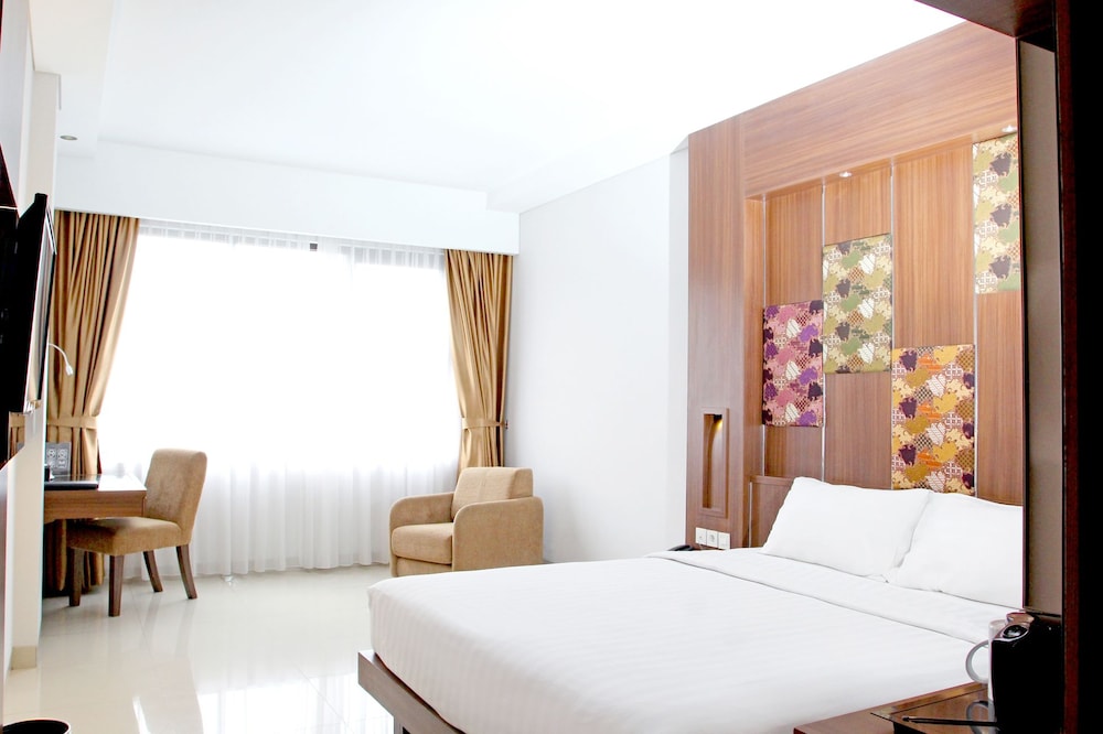 Anugrah Hotel 16/72
