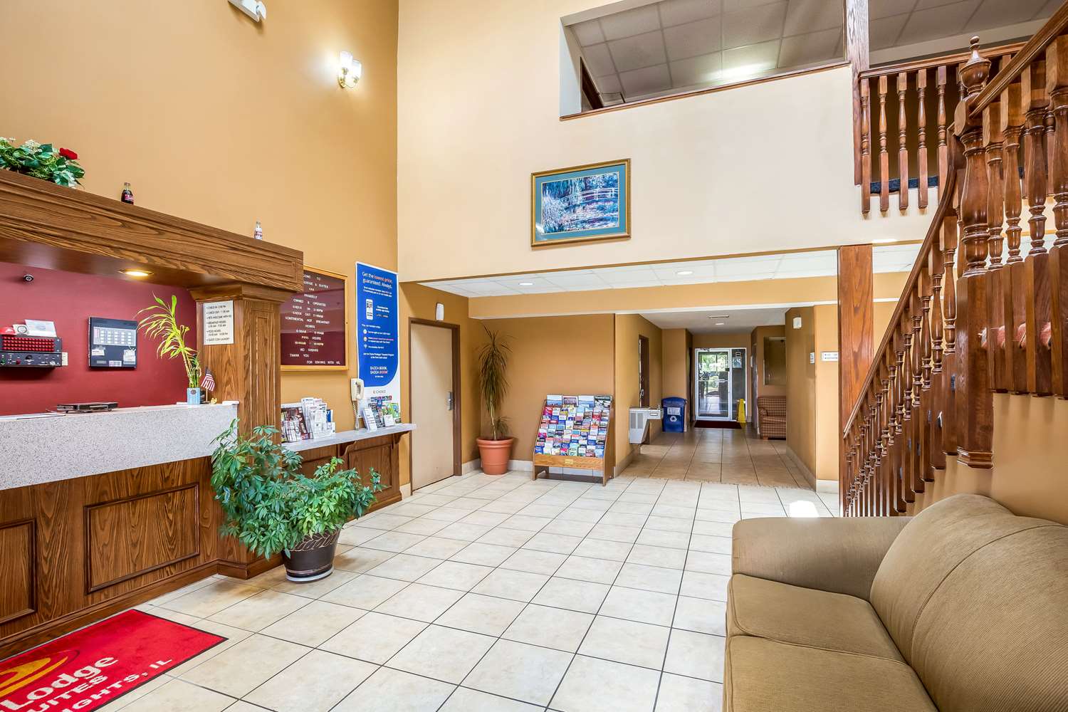 Econo Lodge Inn & Suites Fairview Heights - St. Louis 7/22