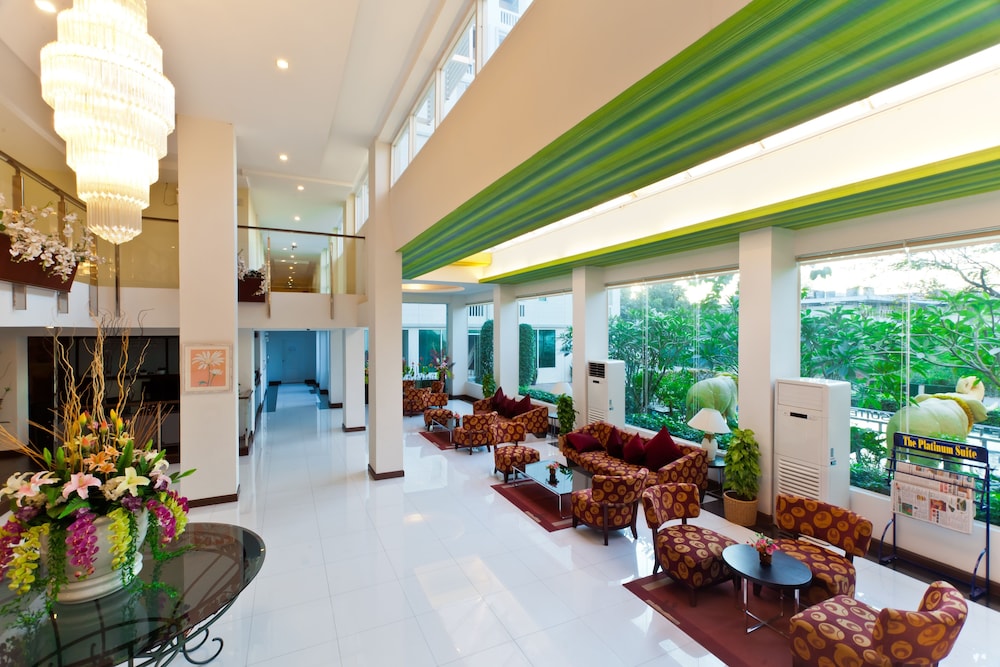 Sunday Platinum Suites 36/50