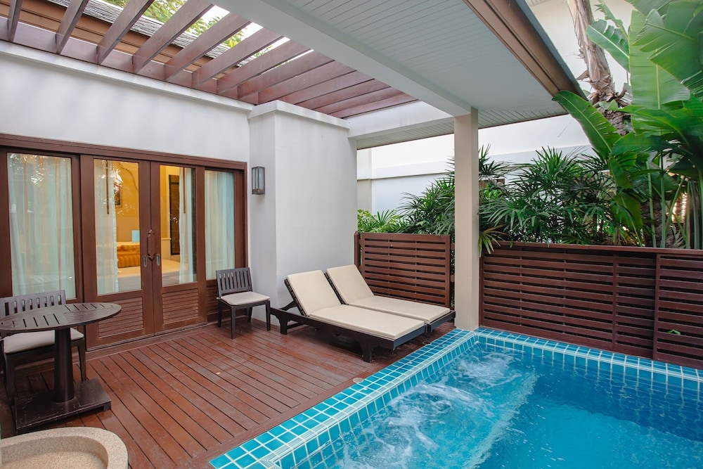 Ravindra Beach Resort and Spa 32/76