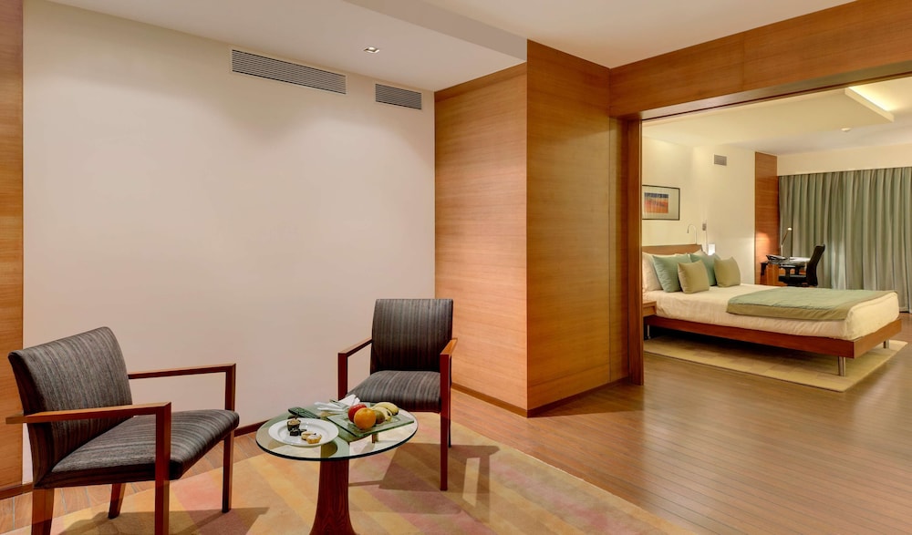 Hyatt Pune 45/70