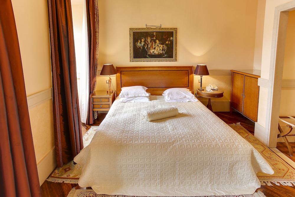 The Pucic Palace 13/69