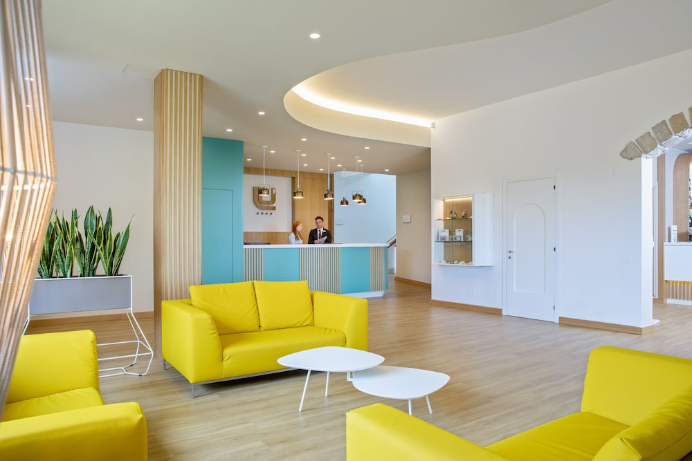 Lu Hotel Porto Pino 4/48