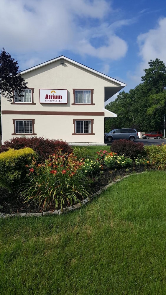 Atrium Inn 33/42