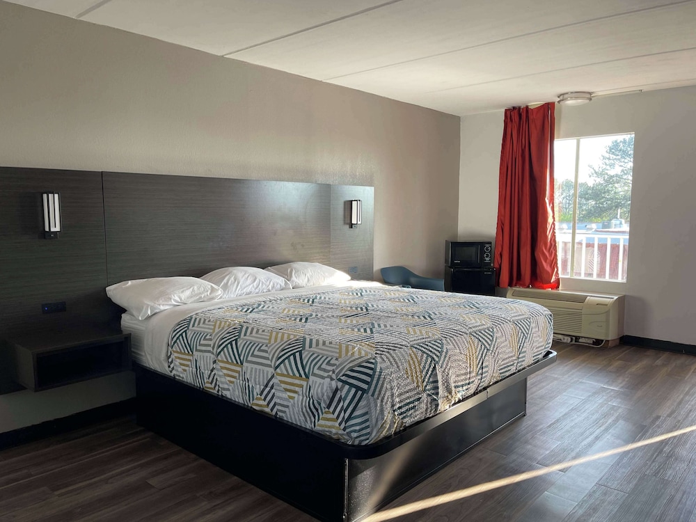 Motel6 Stockbridge, GA - Hwy 138 W 32/58