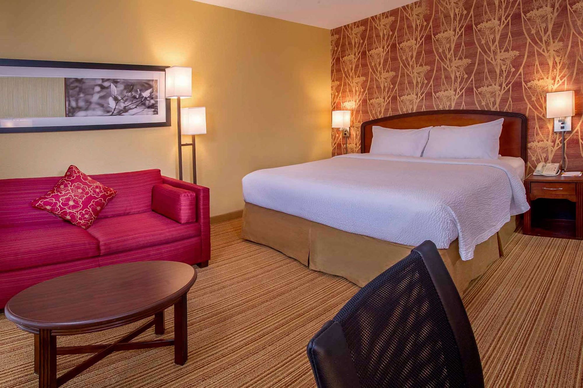 1 BEDROOM, SUITE, KING BED, BATHTUB, ACCESSIBLE
