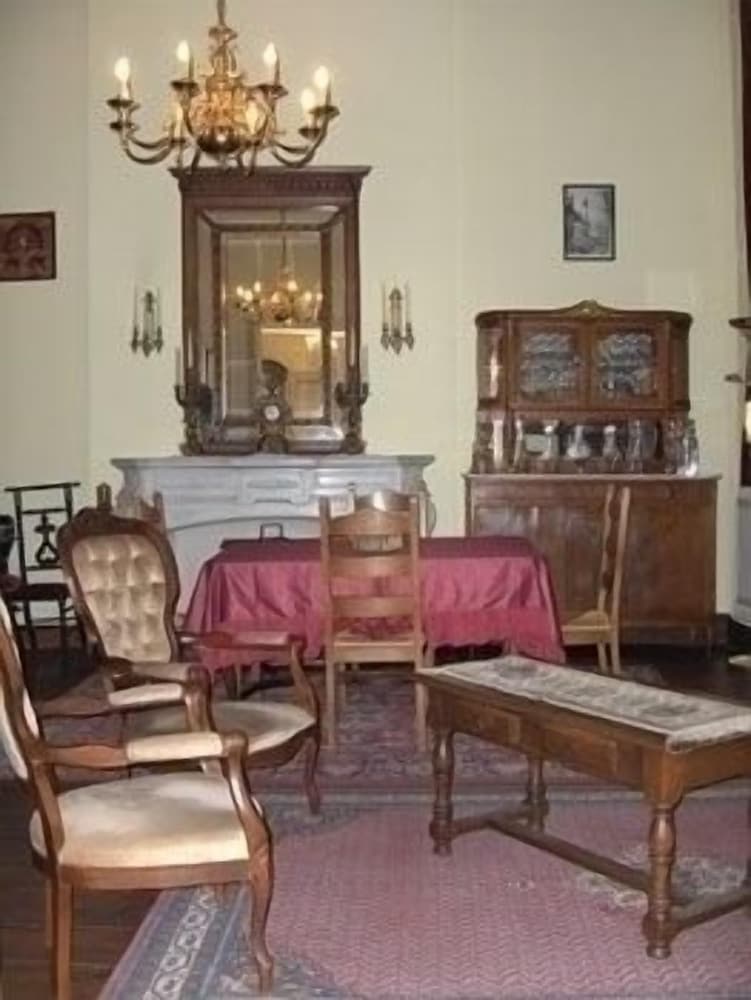 Erasmus Hotel 17/35