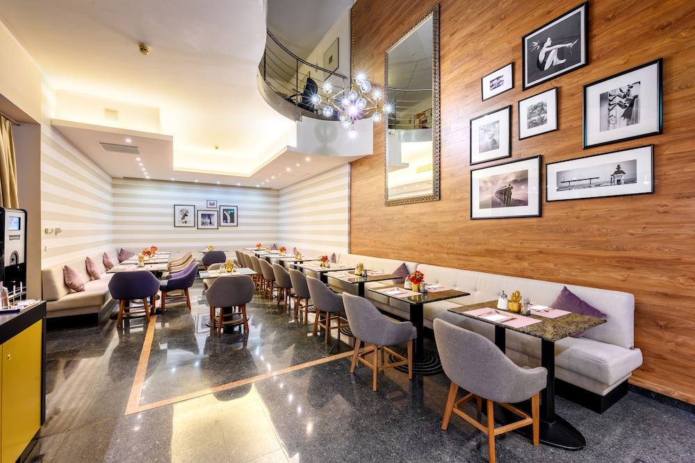 Ambra Hotel 54/61