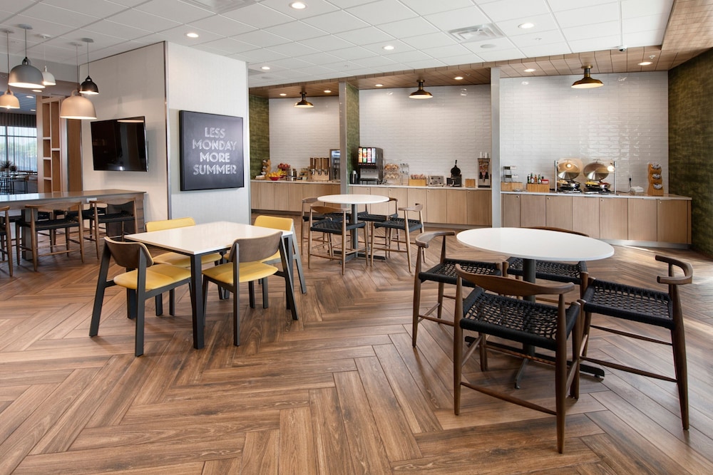 Fairfield Inn & Suites Dallas East 11/22
