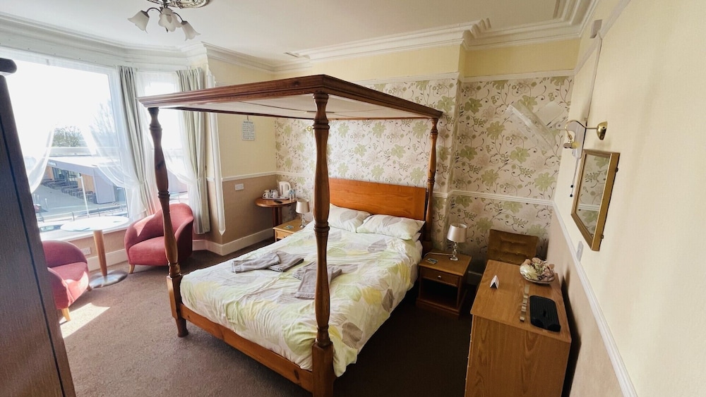 Clarence House Hotel 18/47