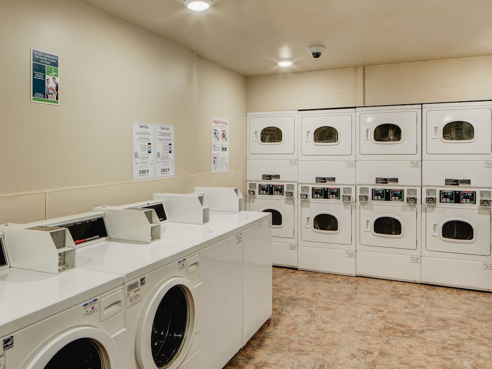 WoodSpring Suites Jacksonville East 295 Cruise Port 33/47