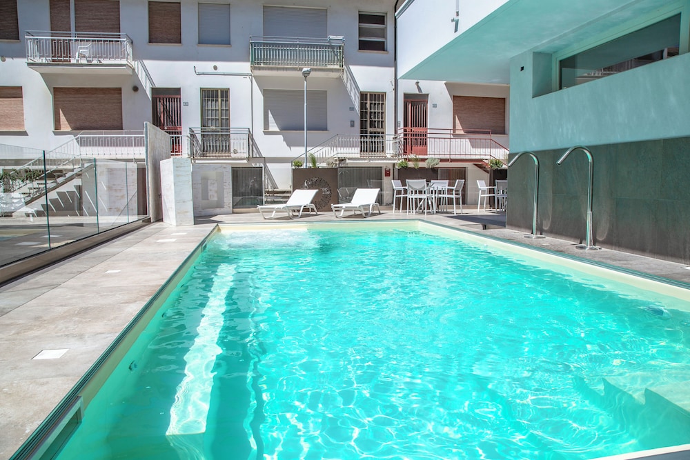 Evo Boutique Hotel 41/43