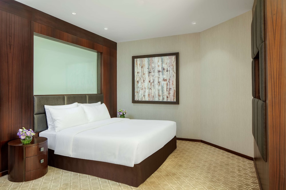 Radisson Blu Atria Bengaluru 23/76