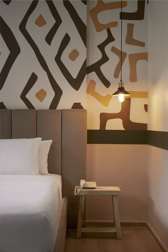 STUDIO, SUITE, KING BED, PLUNGE POOL