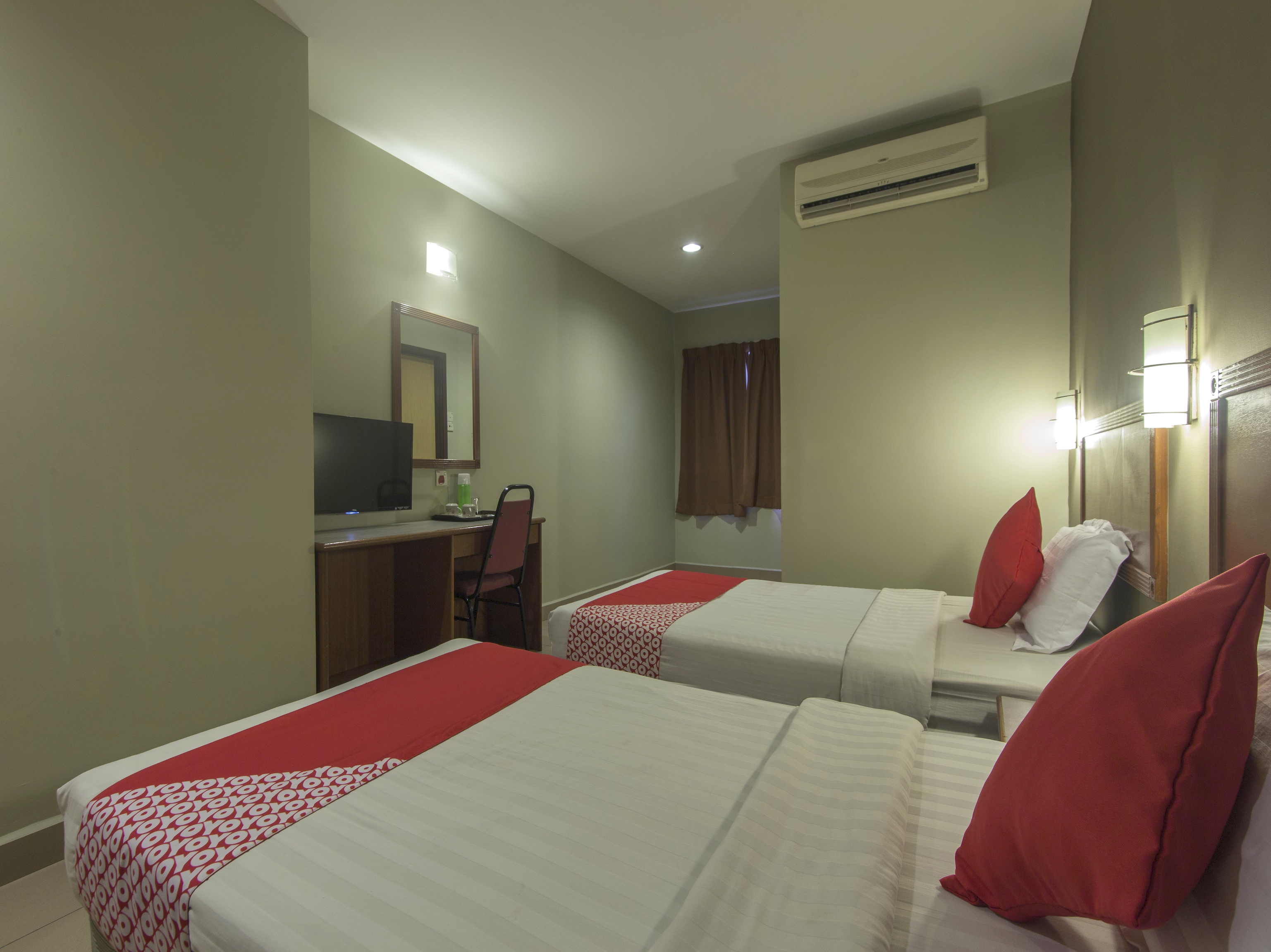 Super OYO 828 Comfort Hotel Shah Alam 11/28