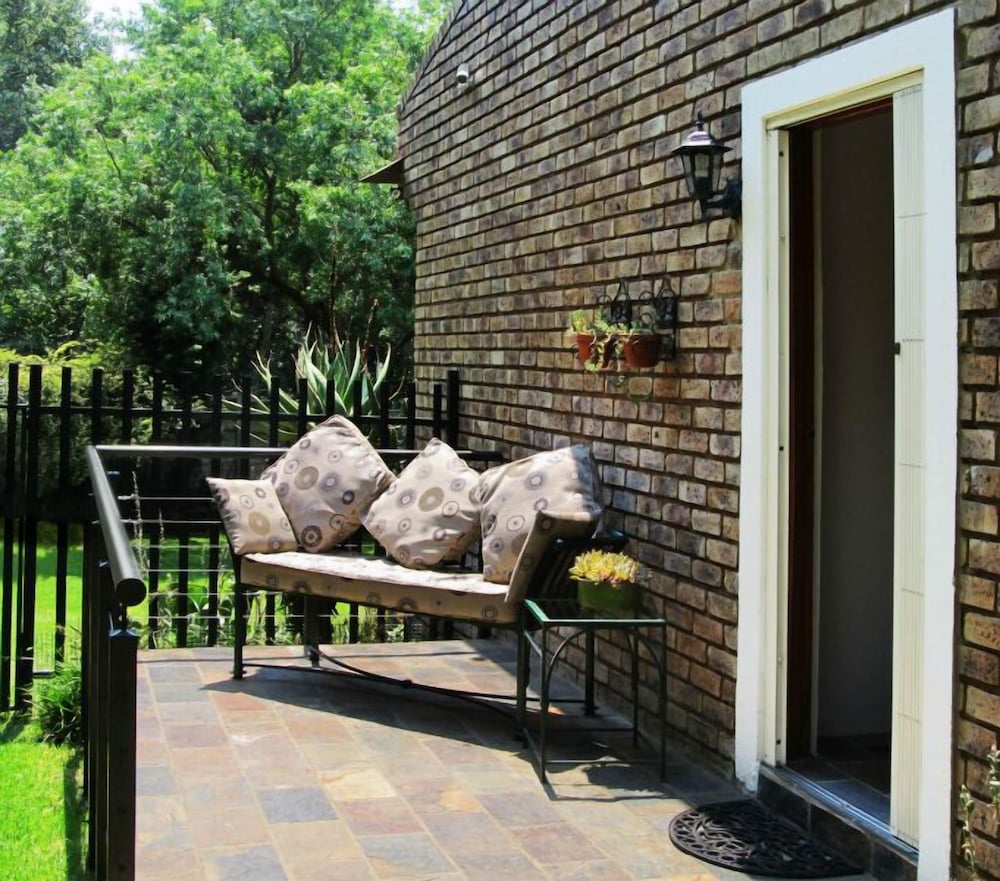 No 5 On Franschoek Lane 17/34