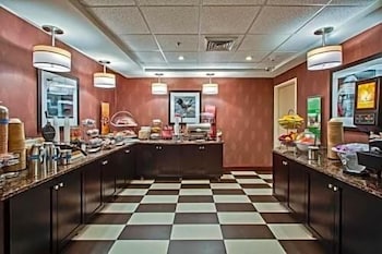 Hampton Inn Commercial Blvd Ft Lauderdale 32/35
