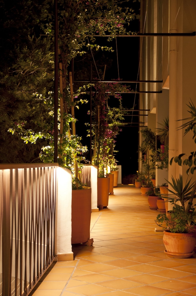 Apartamentos Castavi 59/63