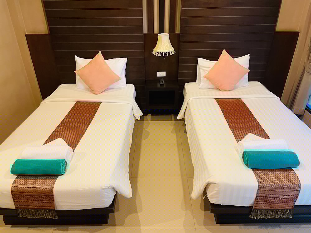 Clean Beach Resort 37/54