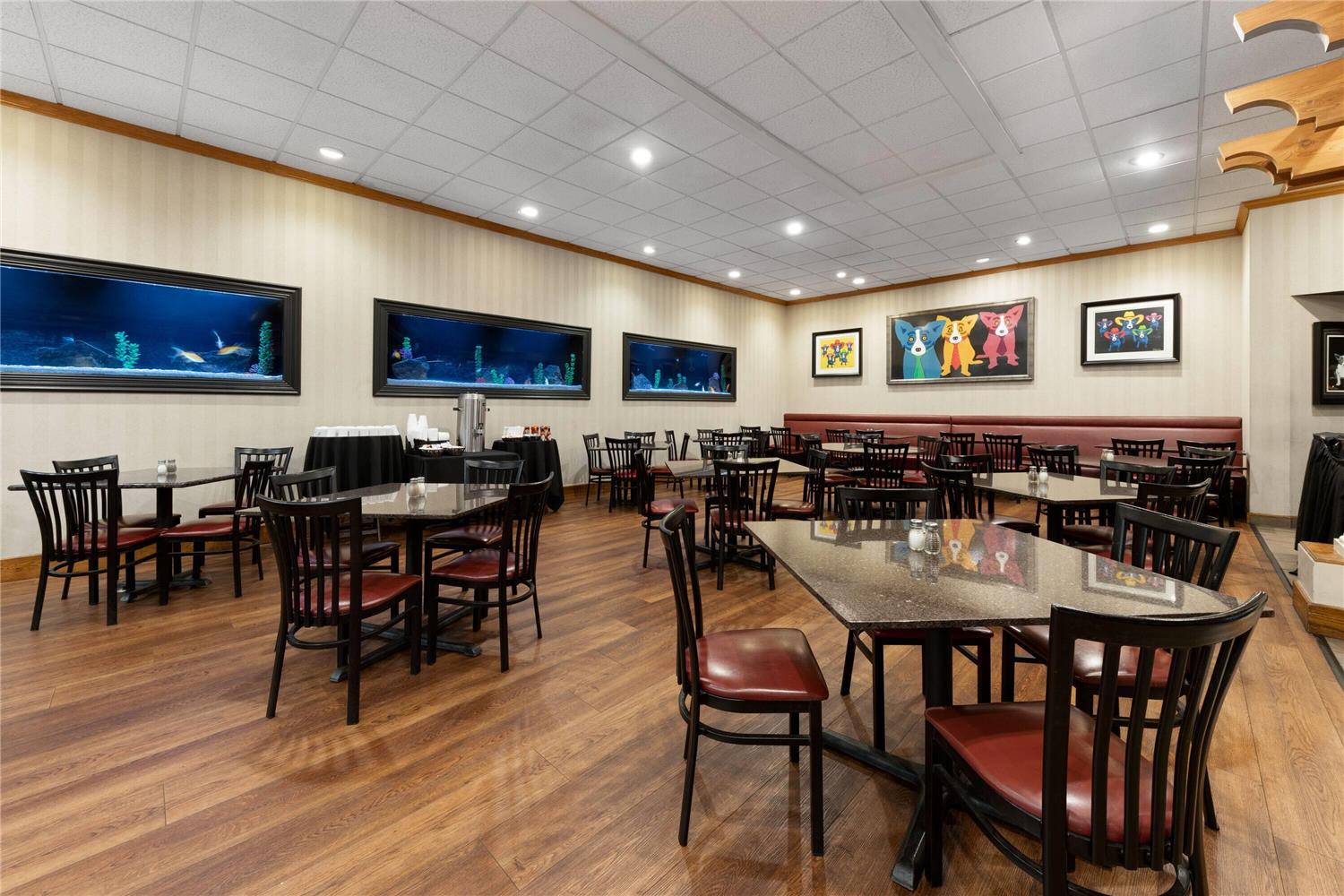 Wyndham Riverfront Little Rock 35/60
