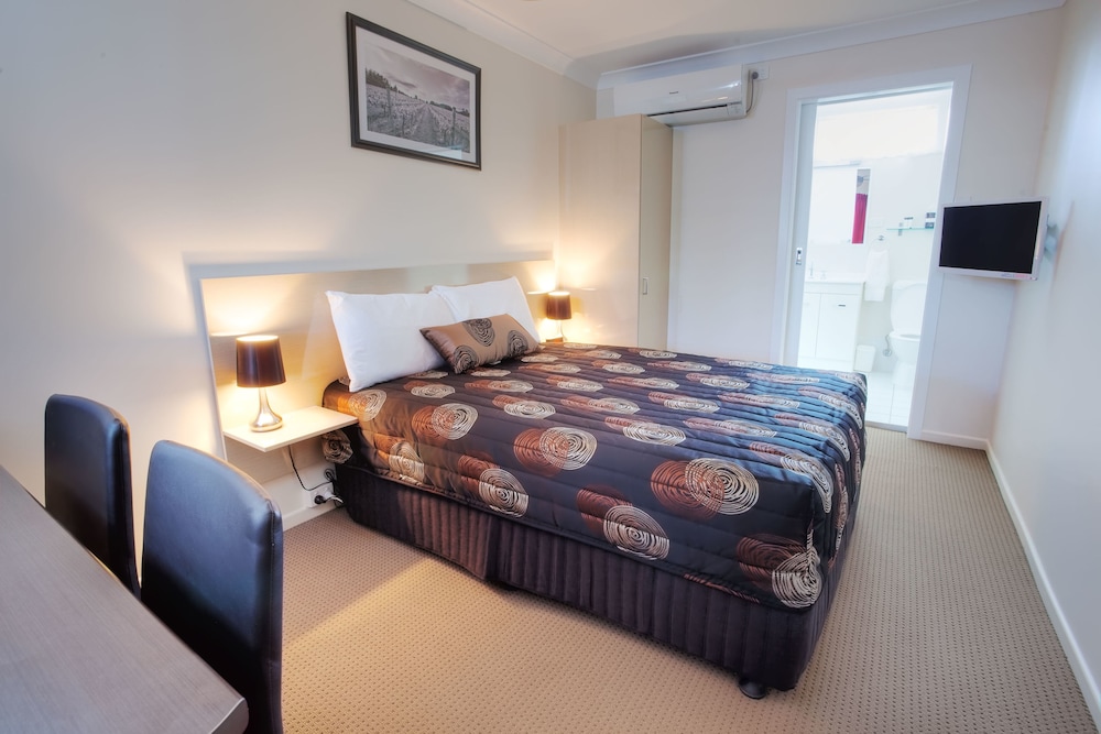HIGH STREET MOTOR INN 13/61