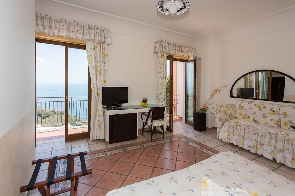 Holidays Fico D Lndia 4/43